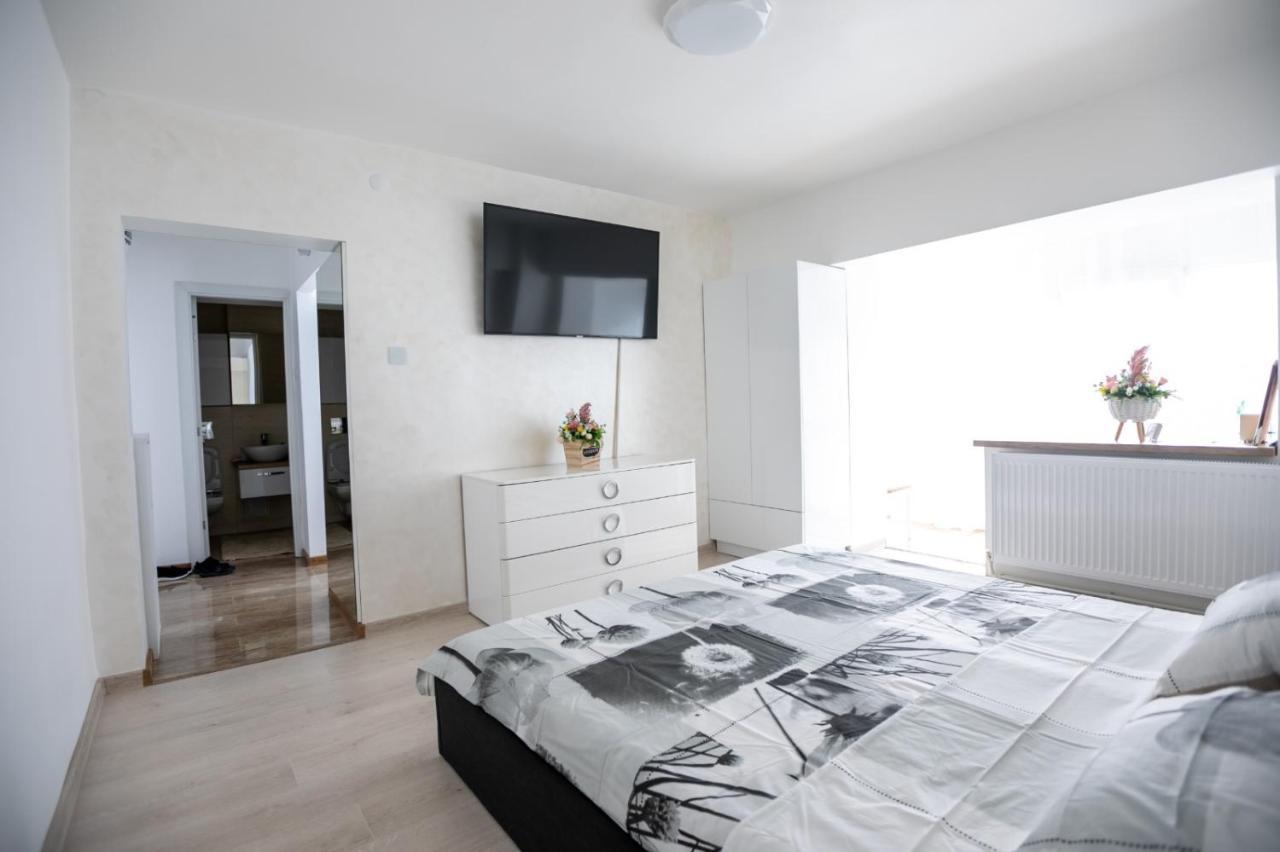 Apartament Central Тыргу-Жиу Экстерьер фото